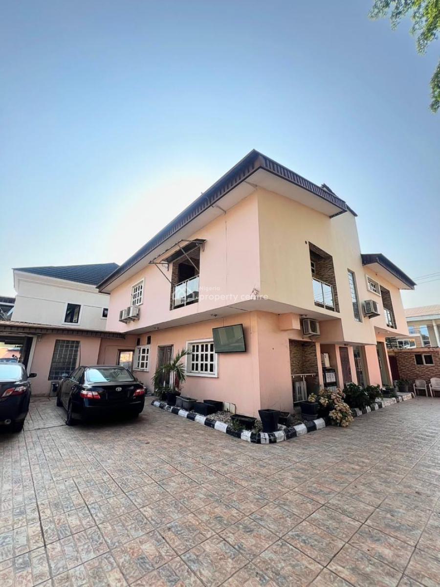 Luxury 17 Rooms Hotel with Pool and Lounge, Lekki Phase 1, Lekki, Lagos, Hotel / Guest House for Rent