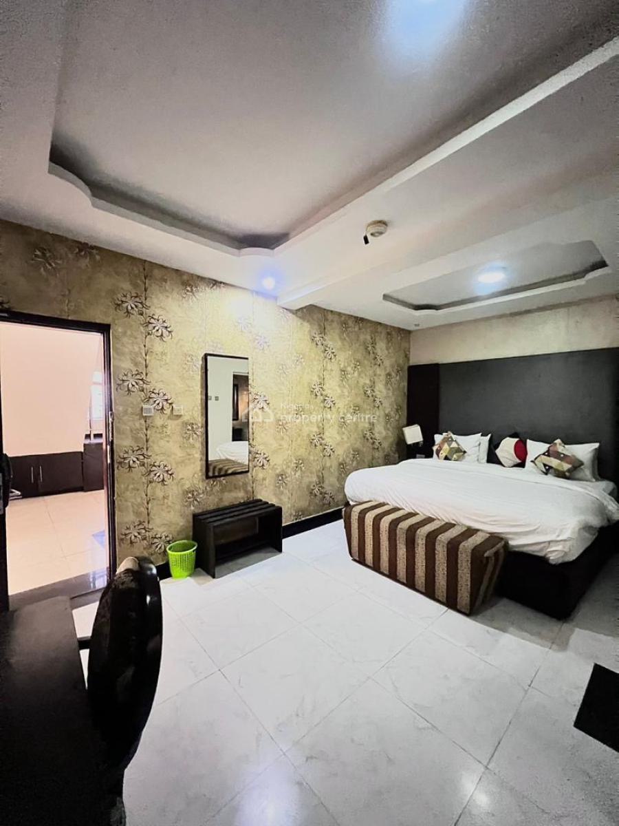 Luxury 17 Rooms Hotel with Pool and Lounge, Lekki Phase 1, Lekki, Lagos, Hotel / Guest House for Rent