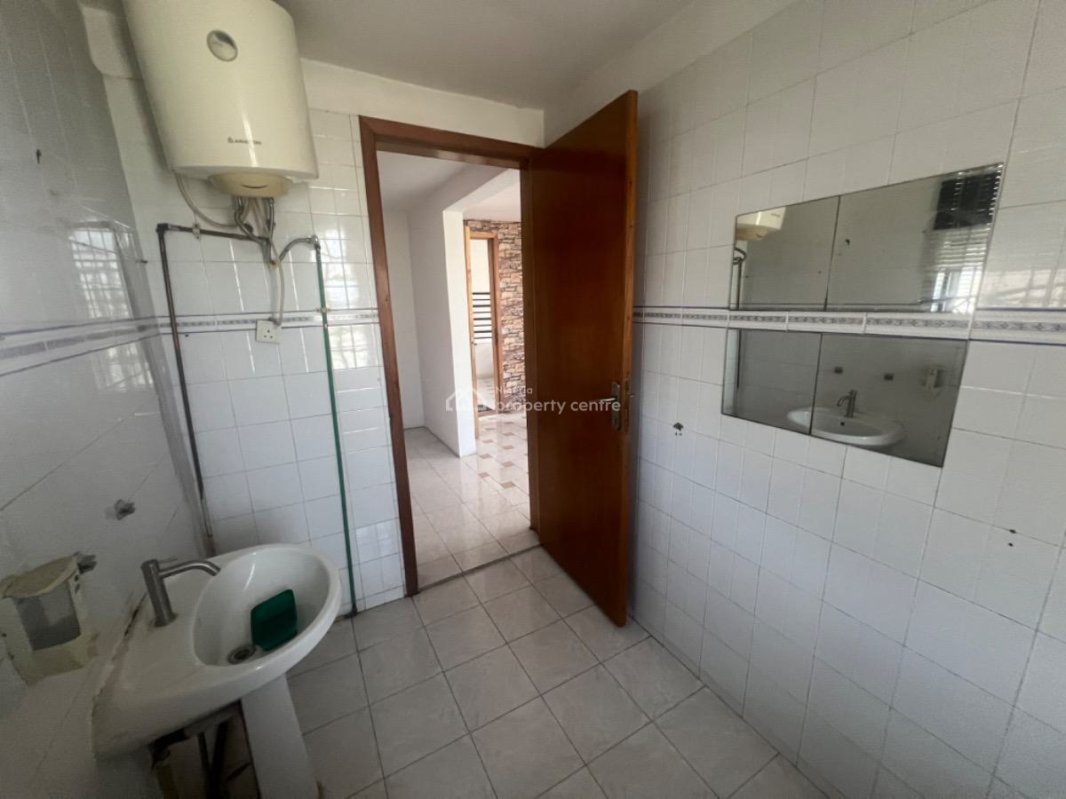 4 Bedroom Fully Detached Uplex with 2 Rooms Bq, Lekki Phase 1, Lekki, Lagos, Detached Duplex for Rent