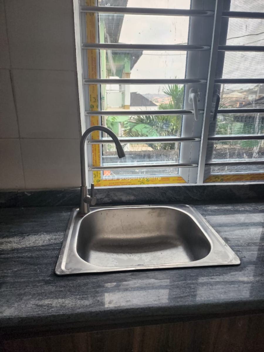 2 Bedroom Flat, Omole Phase 1, Ikeja, Lagos, Flat / Apartment for Rent