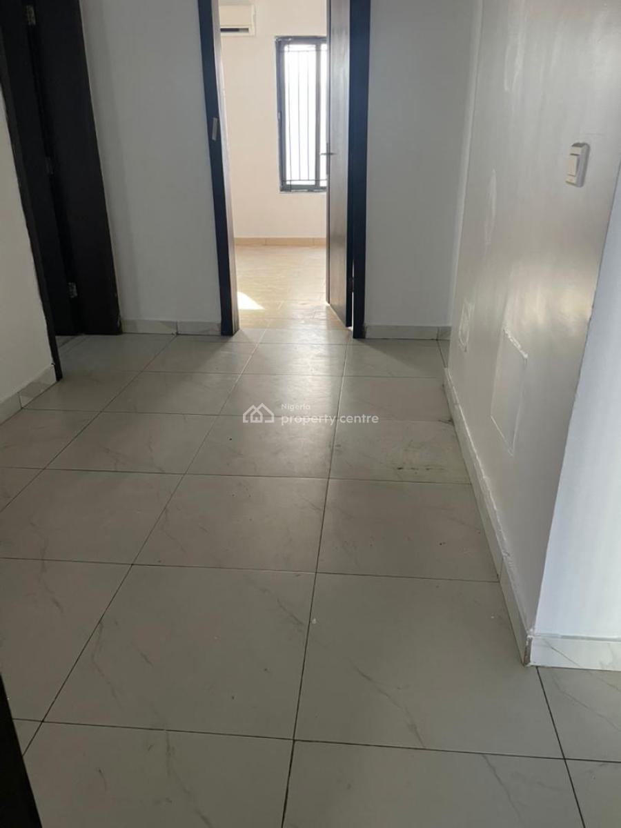 Luxurious 3 Bedroom with Bq, Off Durosinmi Etti Drive, Lekki Phase 1, Lekki, Lagos, Flat / Apartment for Rent