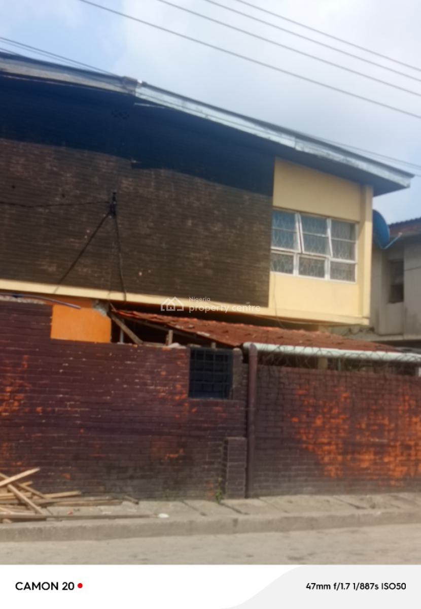 Direct to Mandate Relatively Clean and Spacious 4 Bedroom, Off Adelabu, Surulere, Lagos, Detached Duplex for Rent