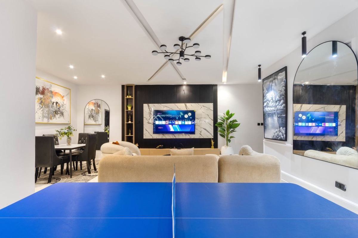 2 Bedroom Apartment with Pool, Gym, Snooker & Tennis, Lekki Phase 1, Lekki, Lagos, Flat / Apartment Short Let