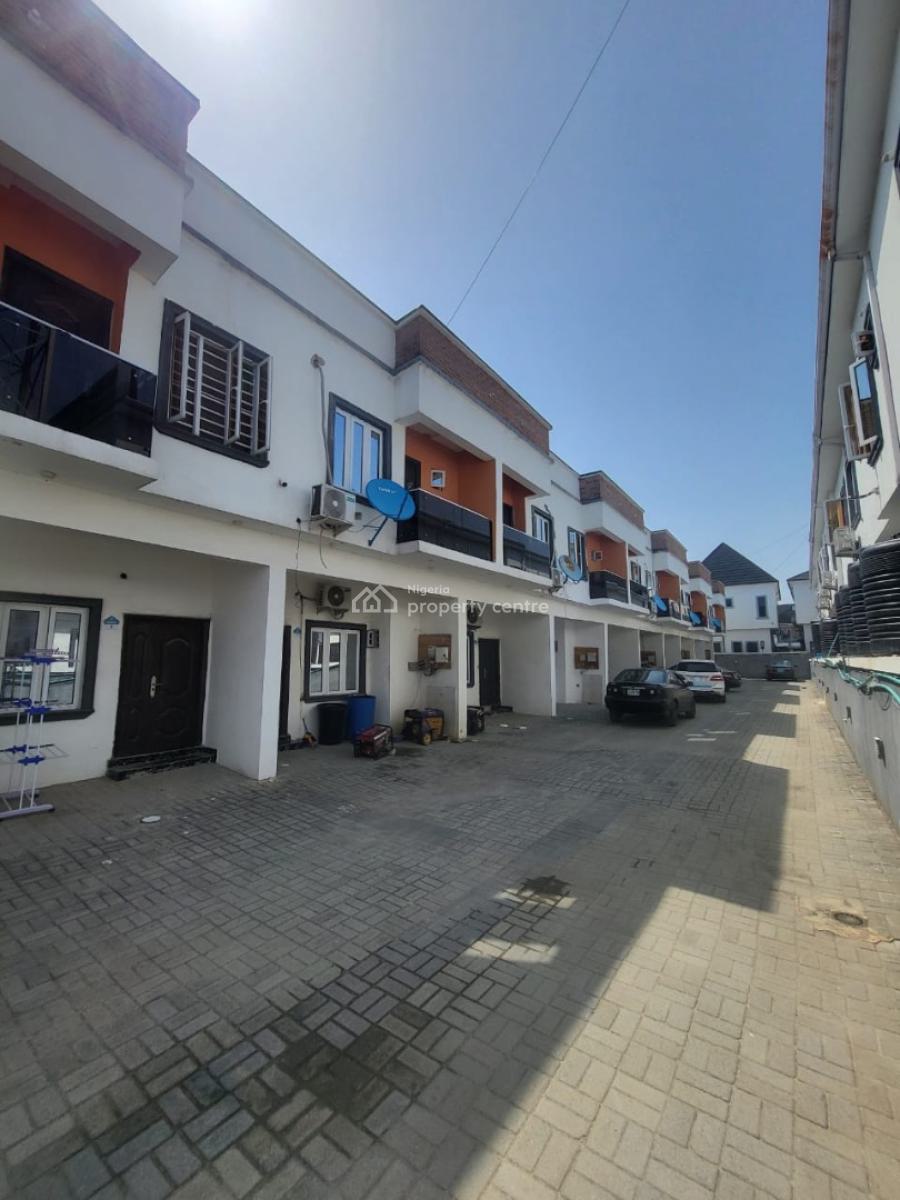 Distress Well Built 3 Bedroom Terrace Duplex in a Secured Estate, Ikota, Lekki, Lagos, Terraced Duplex for Sale