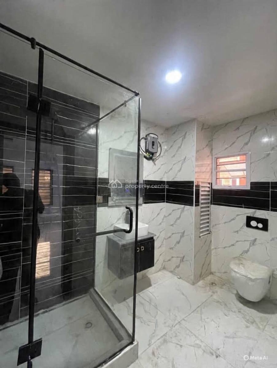 Lovely 2 Bedroom Apartment with Elevator and Gym, Lekki Phase 1, Lekki, Lagos, Detached Duplex for Rent