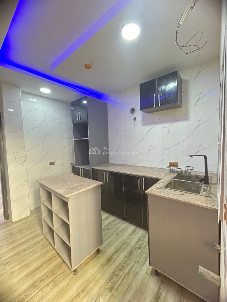 Serviced 2 Bedroom Flat, Lekki Phase 1, Lekki, Lagos, Flat / Apartment for Rent