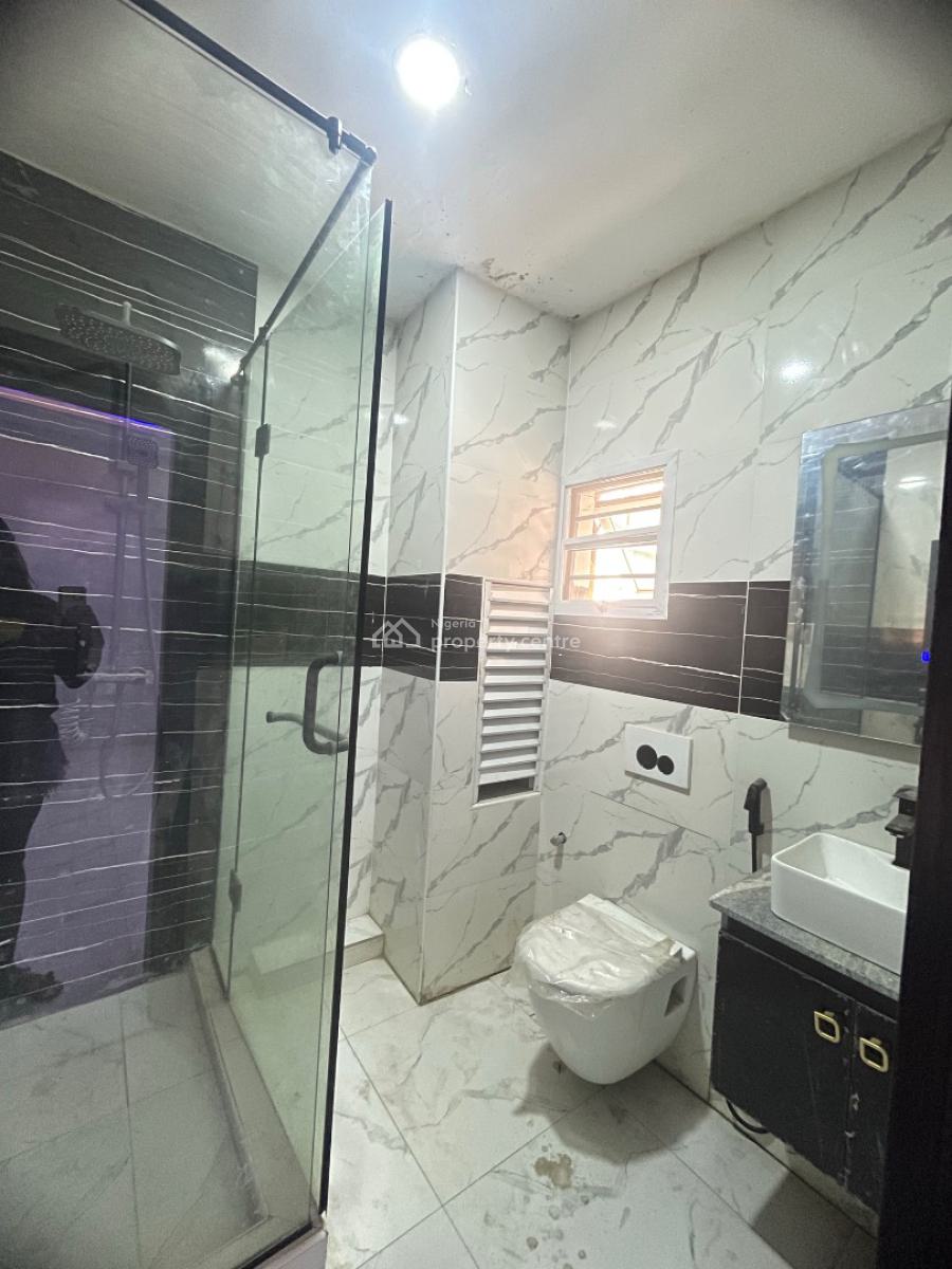Serviced 2 Bedroom Flat, Lekki Phase 1, Lekki, Lagos, Flat / Apartment for Rent