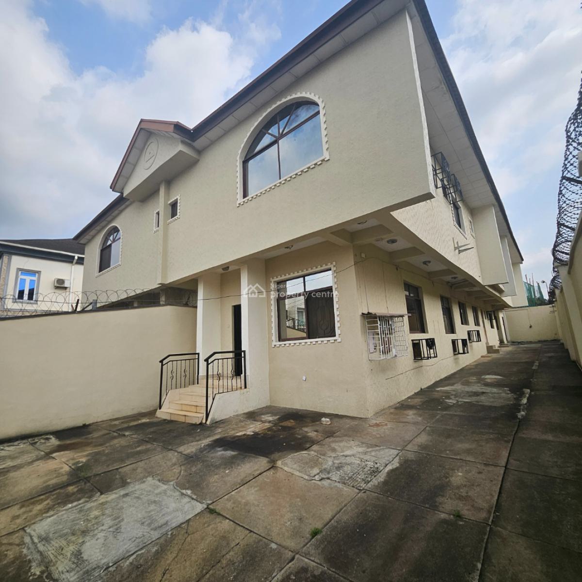 5 Bedroom Semi Detached Duplex with Bq, Gra Phase 2, Magodo, Lagos, Semi-detached Duplex for Rent