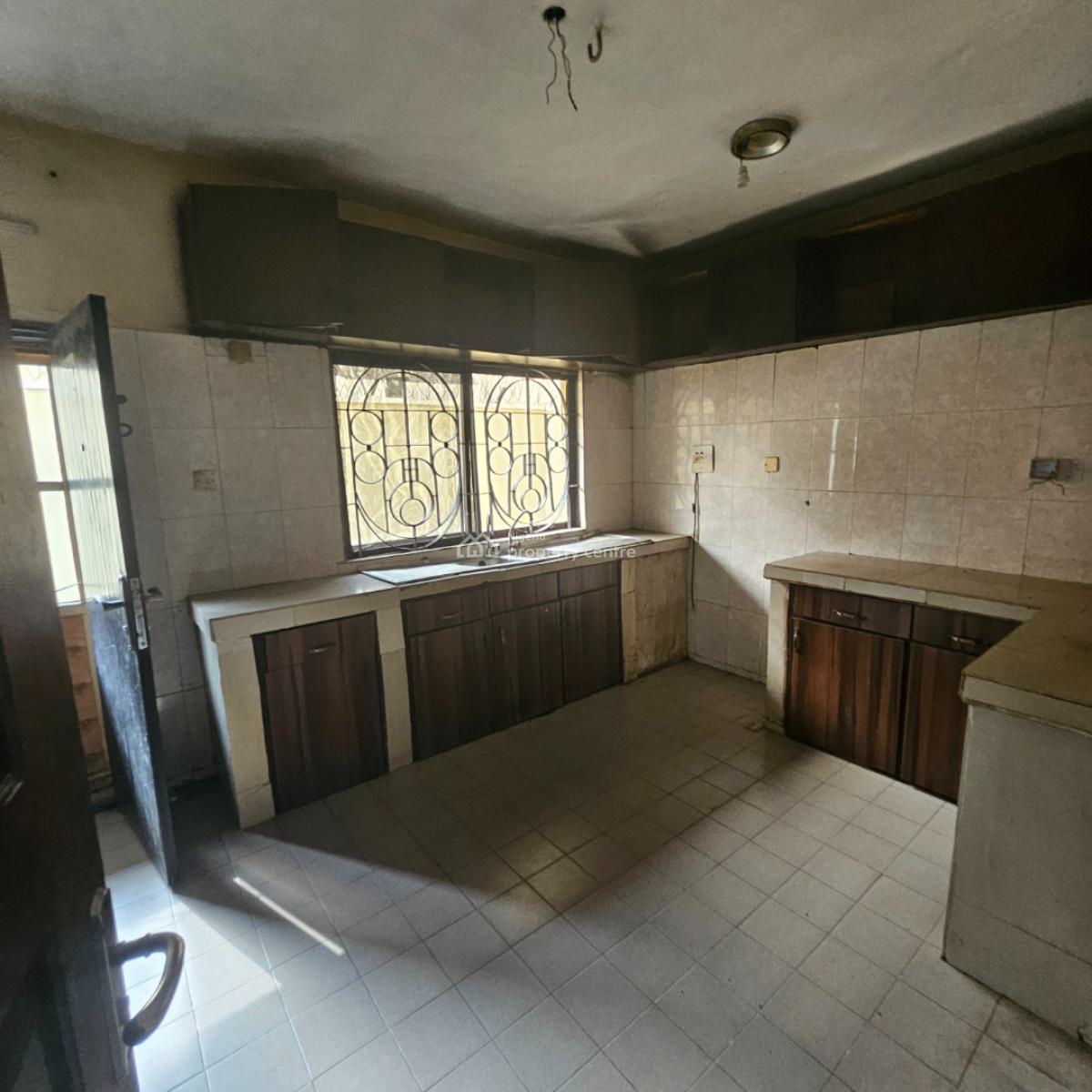 5 Bedroom Semi Detached Duplex with Bq, Gra Phase 2, Magodo, Lagos, Semi-detached Duplex for Rent