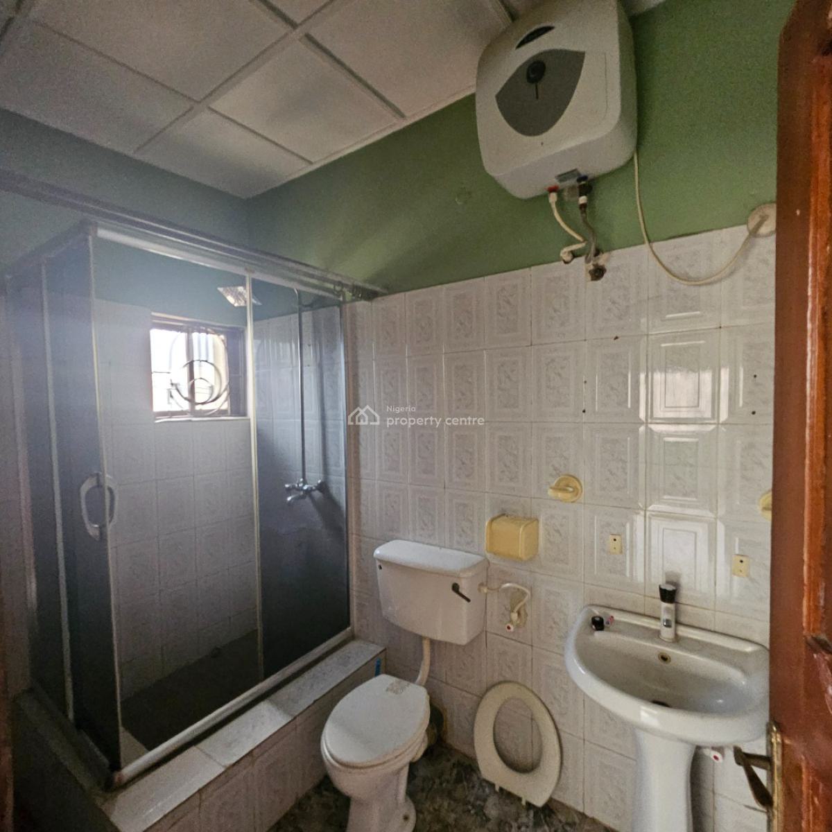 5 Bedroom Semi Detached Duplex with Bq, Gra Phase 2, Magodo, Lagos, Semi-detached Duplex for Rent