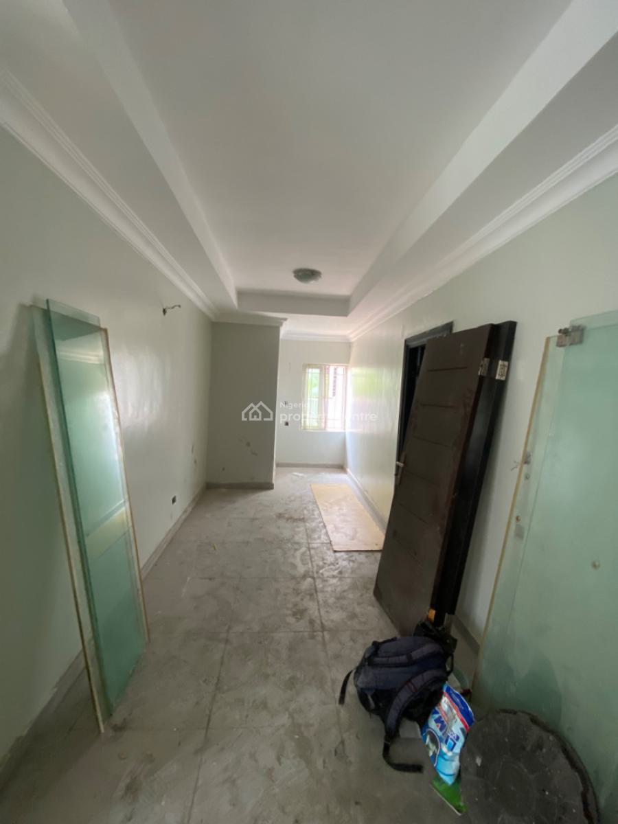 Commercial/residential Renovation 3 Bedrooms Flat on Ground Floor, Ikate Elegushi, Lekki, Lagos, Flat / Apartment for Rent