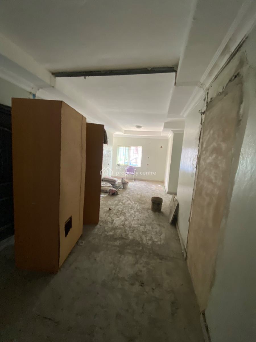 Commercial/residential Renovation 3 Bedrooms Flat on Ground Floor, Ikate Elegushi, Lekki, Lagos, Flat / Apartment for Rent