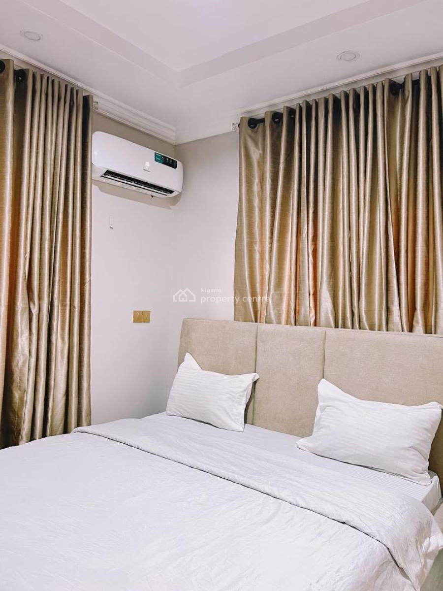 Beautiful 2 Bedrooms Apartment, Ilupeju, Lagos, Flat / Apartment Short Let