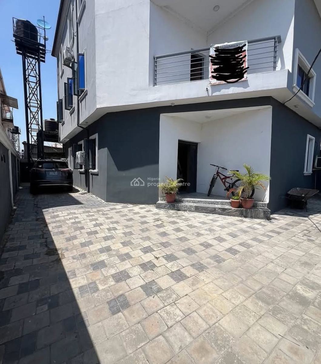 3 Bedroom Apartment, Ologolo, Lekki, Lekki, Lagos, Flat / Apartment for Rent