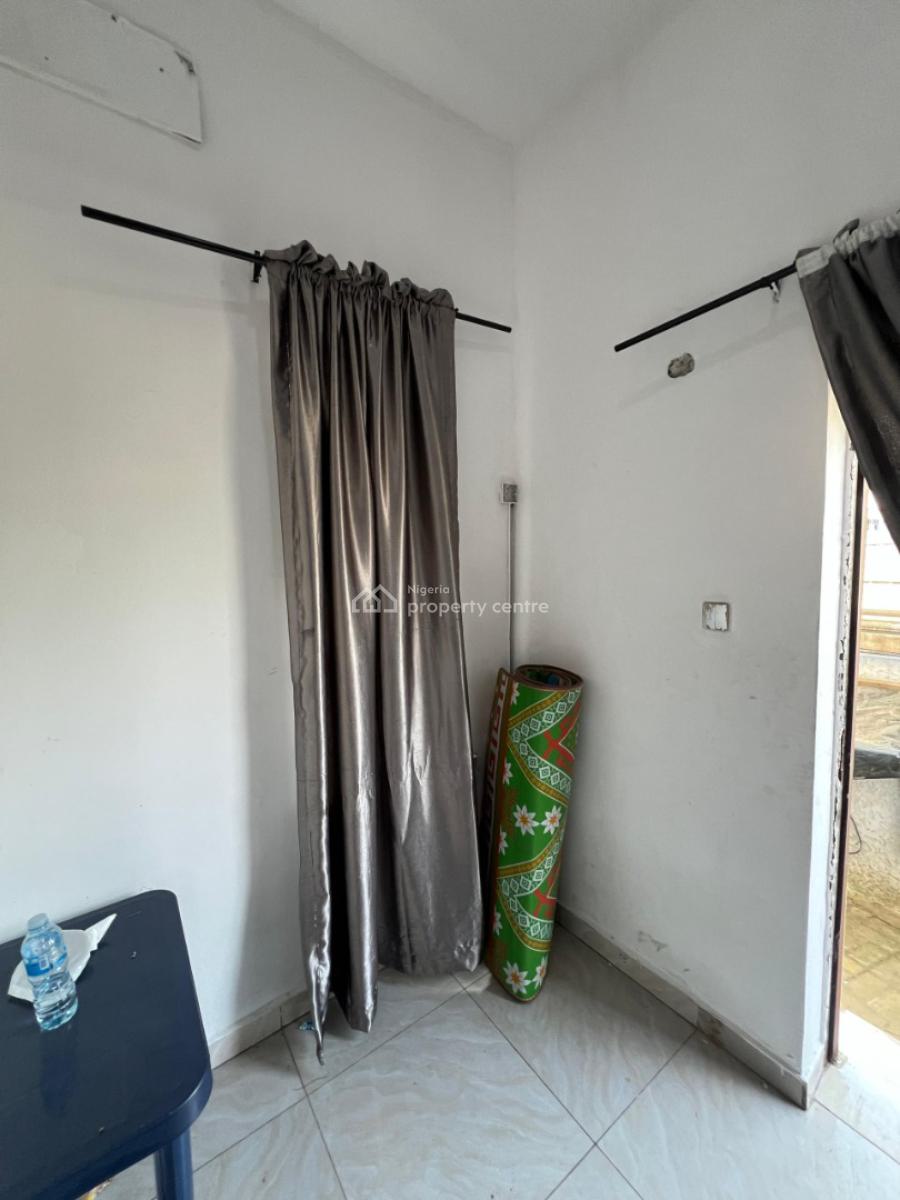 a Room Bq in a Shared Apartment, Orchid Road, By Chevron Toll Gate, Lekki, Lagos, Flat / Apartment for Rent