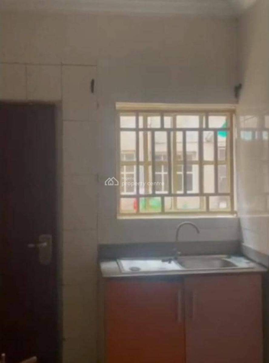 Lovely 3 Bedroom Flat, Adeniyi Jones, Ikeja, Lagos, Flat / Apartment for Rent