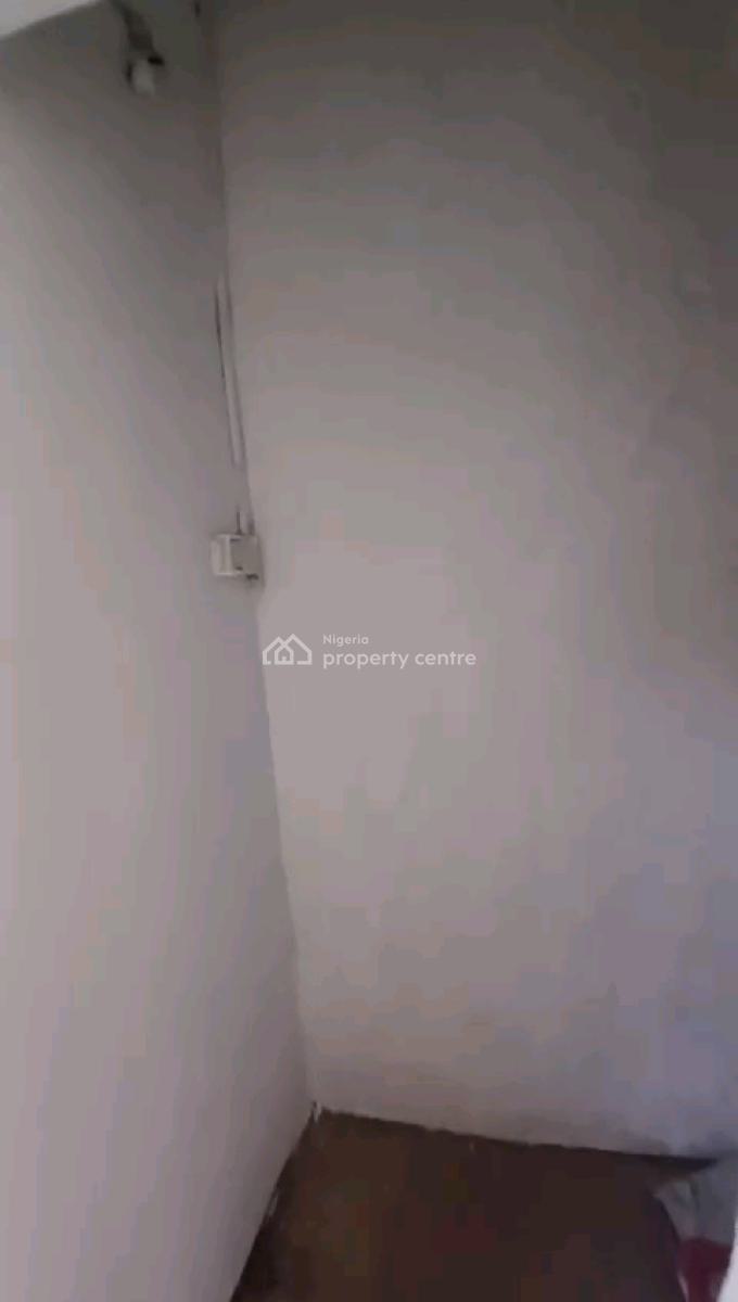 a Relatively New and Decent Roomself Con, Groundfloor, Akoka, Yaba, Lagos, Self Contain (single Rooms) for Rent