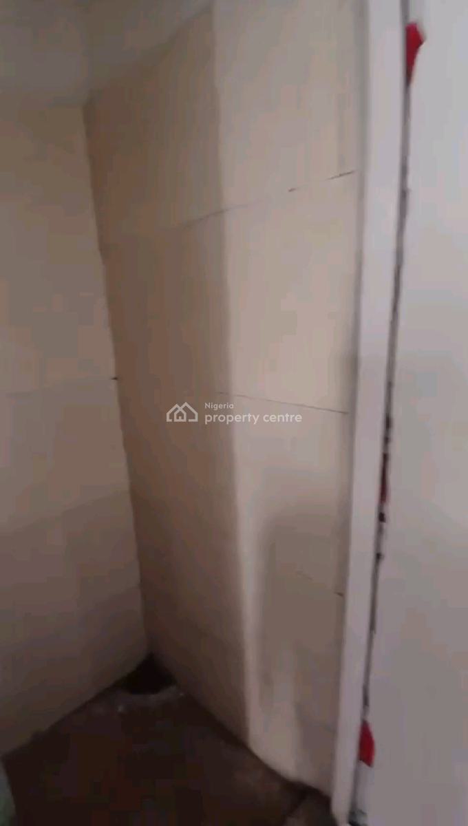 a Relatively New and Decent Roomself Con, Groundfloor, Akoka, Yaba, Lagos, Self Contain (single Rooms) for Rent