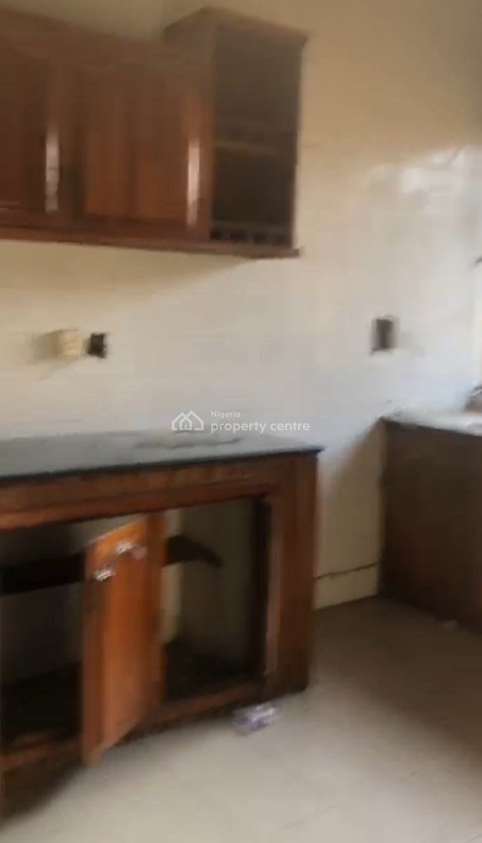 Distress 5 Bedrooms Detached Duplex with 2 Units of 3 Bedrooms Flat, Rock Stone Estate, Badore, Ajah, Lagos, Detached Duplex for Sale