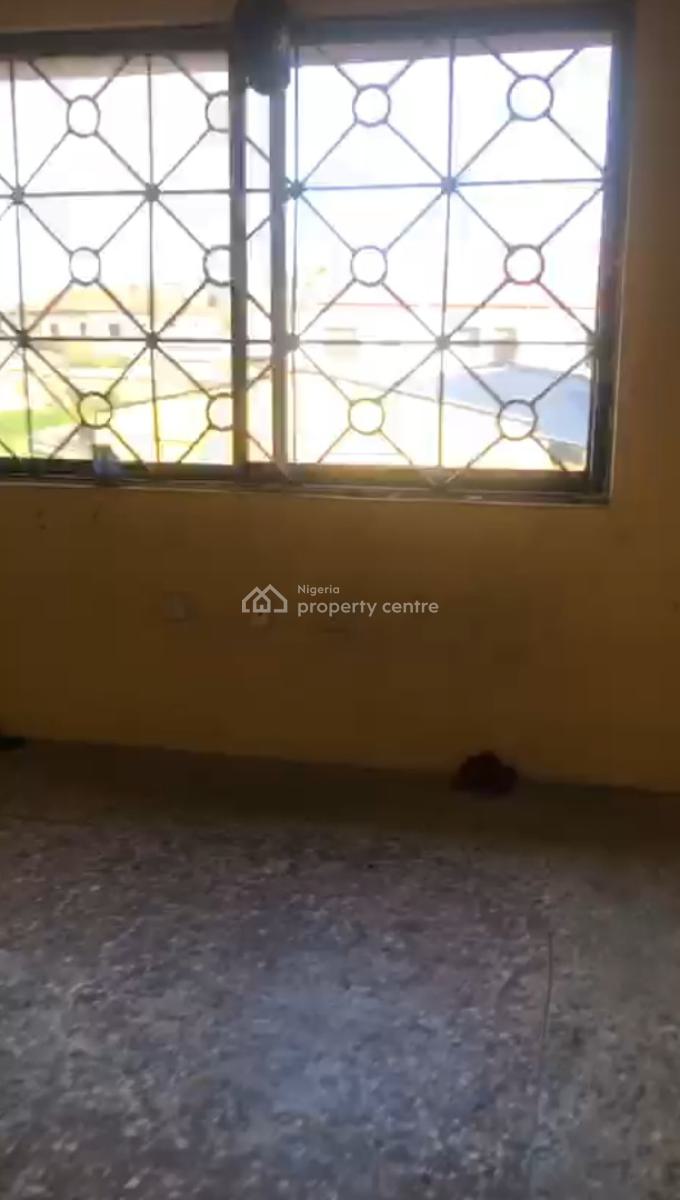 Distress 5 Bedrooms Detached Duplex with 2 Units of 3 Bedrooms Flat, Rock Stone Estate, Badore, Ajah, Lagos, Detached Duplex for Sale