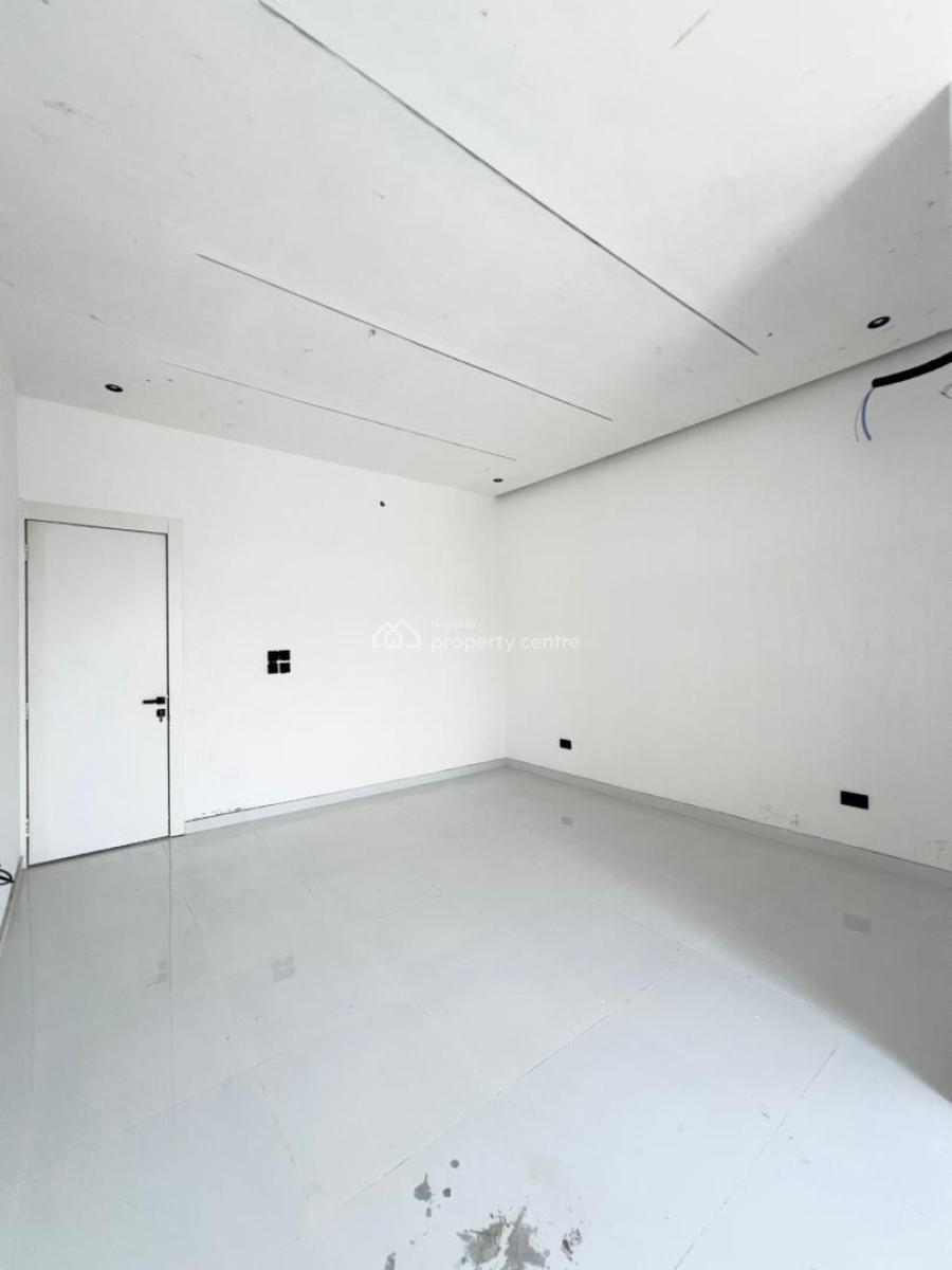 Luxurious  2 Bedroom Penthouse with Pool,elevator in a Secure Estate, Ikate, Lekki, Lagos, House for Sale