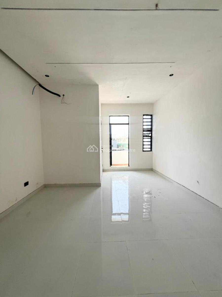 Luxurious  2 Bedroom Penthouse with Pool,elevator in a Secure Estate, Ikate, Lekki, Lagos, House for Sale