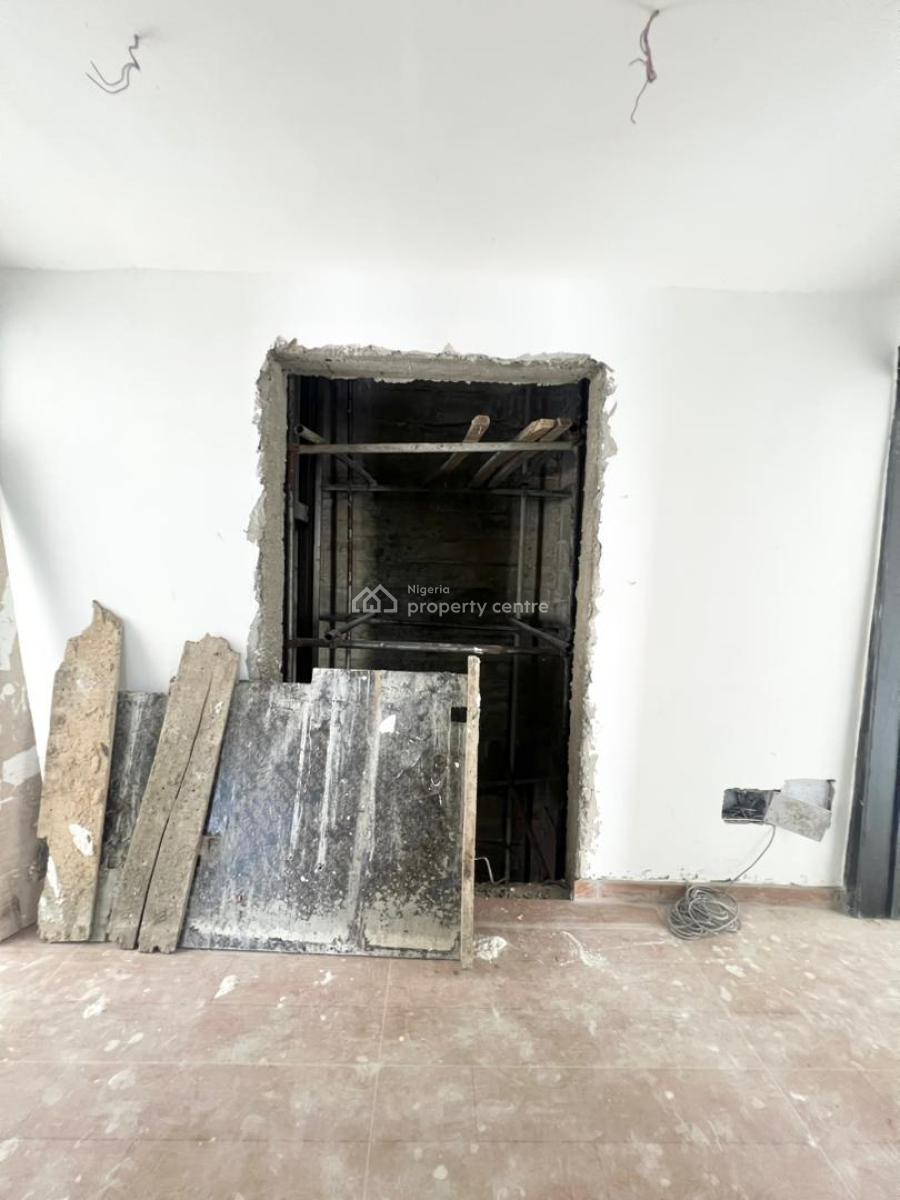 Luxurious  2 Bedroom Penthouse with Pool,elevator in a Secure Estate, Ikate, Lekki, Lagos, House for Sale