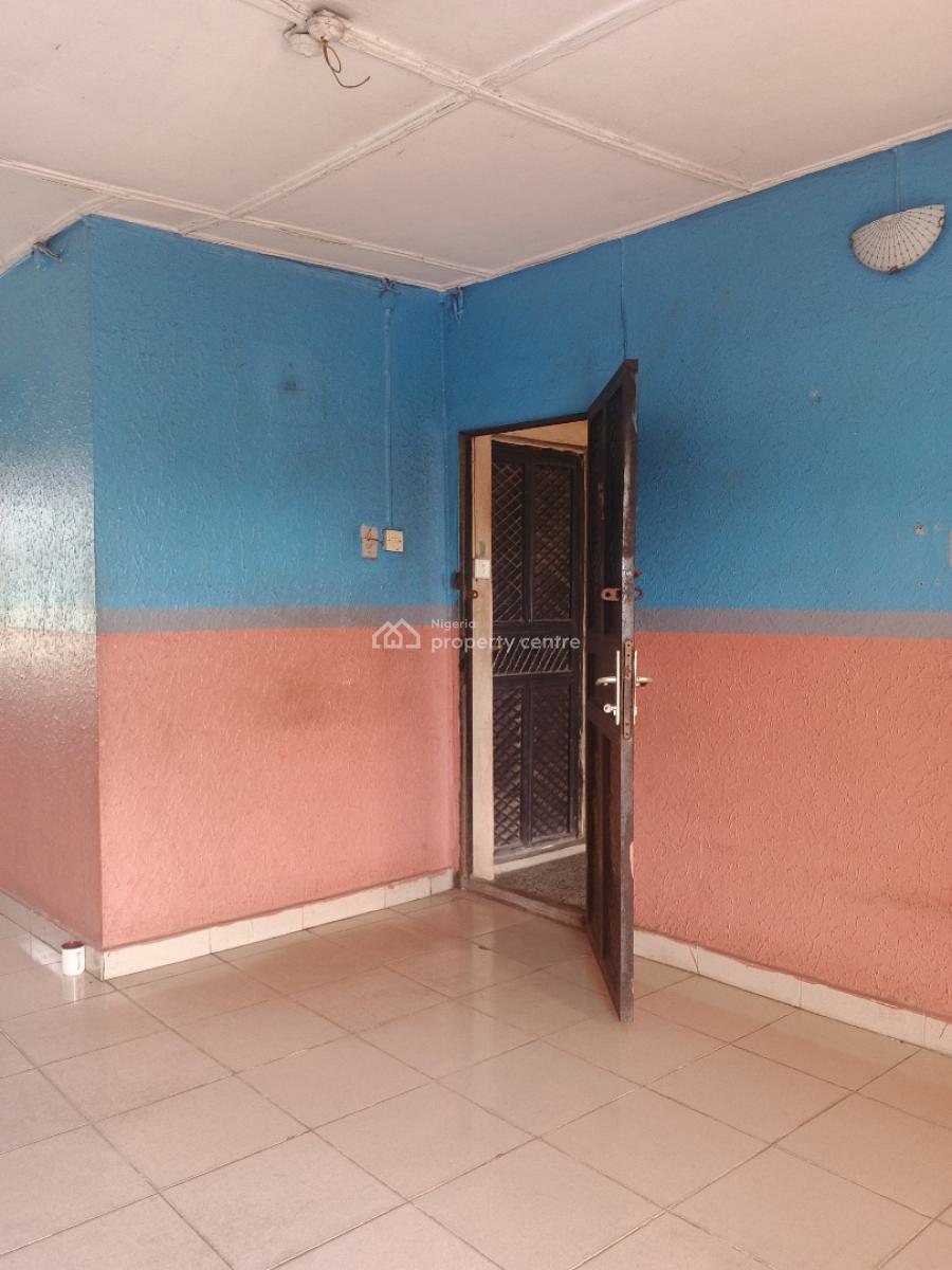 Two Bedroom Apartment Available in a Serene Area, Alagomeji, Alagomeji, Yaba, Lagos, Flat / Apartment for Rent