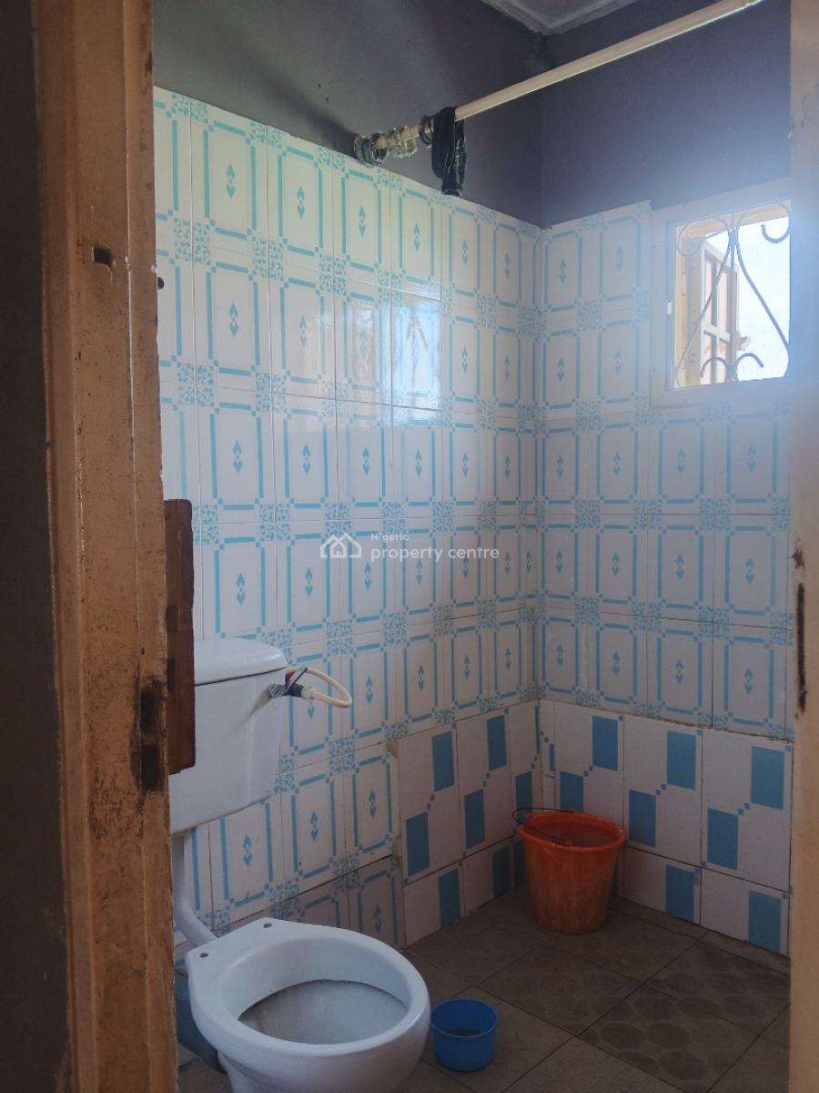 Two Bedroom Apartment Available in a Serene Area, Alagomeji, Alagomeji, Yaba, Lagos, Flat / Apartment for Rent