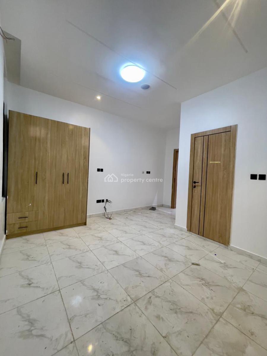 Luxury 2 Bedrooms Apartment, Ologolo, Lekki, Lagos, Flat / Apartment for Sale