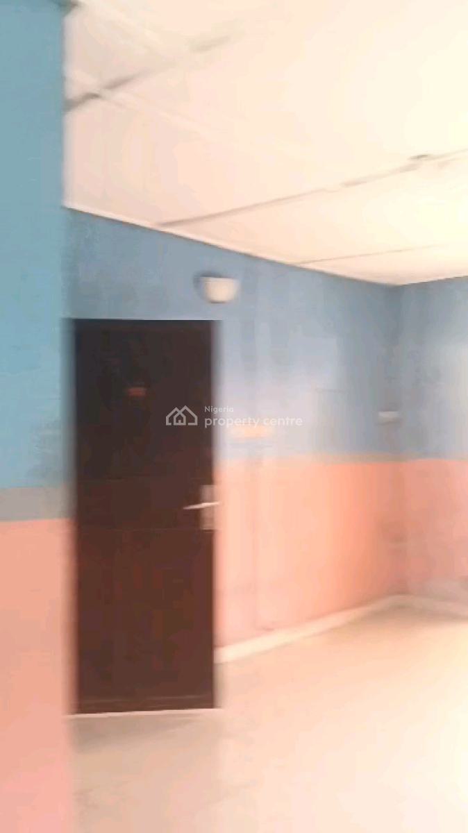 Two Bedroom Flat in Alagomeji, Yaba., Alagomeji, Yaba, Lagos, Flat / Apartment for Rent