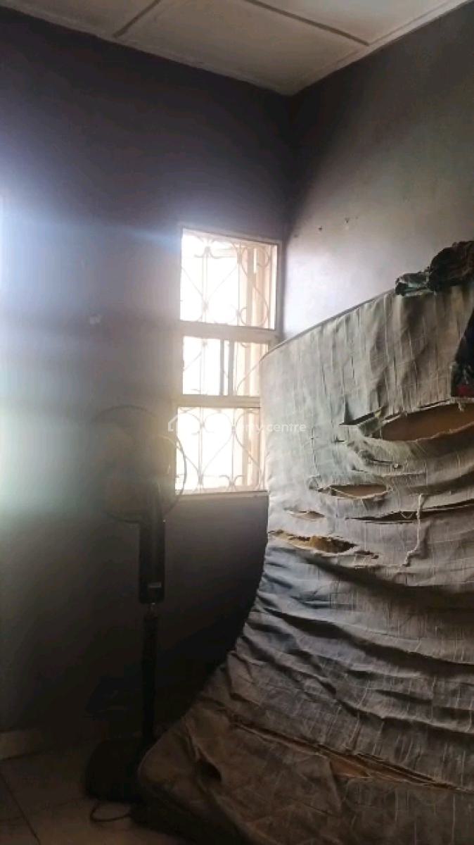 Two Bedroom Flat in Alagomeji, Yaba., Alagomeji, Yaba, Lagos, Flat / Apartment for Rent