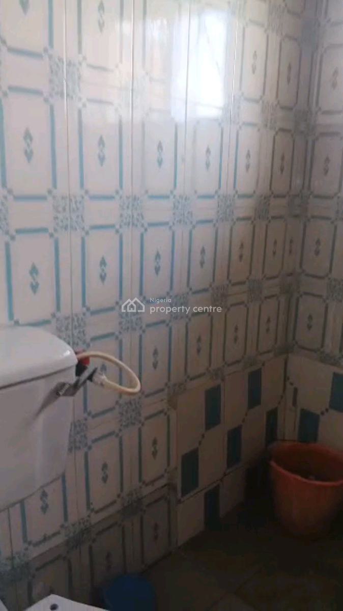 Two Bedroom Flat in Alagomeji, Yaba., Alagomeji, Yaba, Lagos, Flat / Apartment for Rent