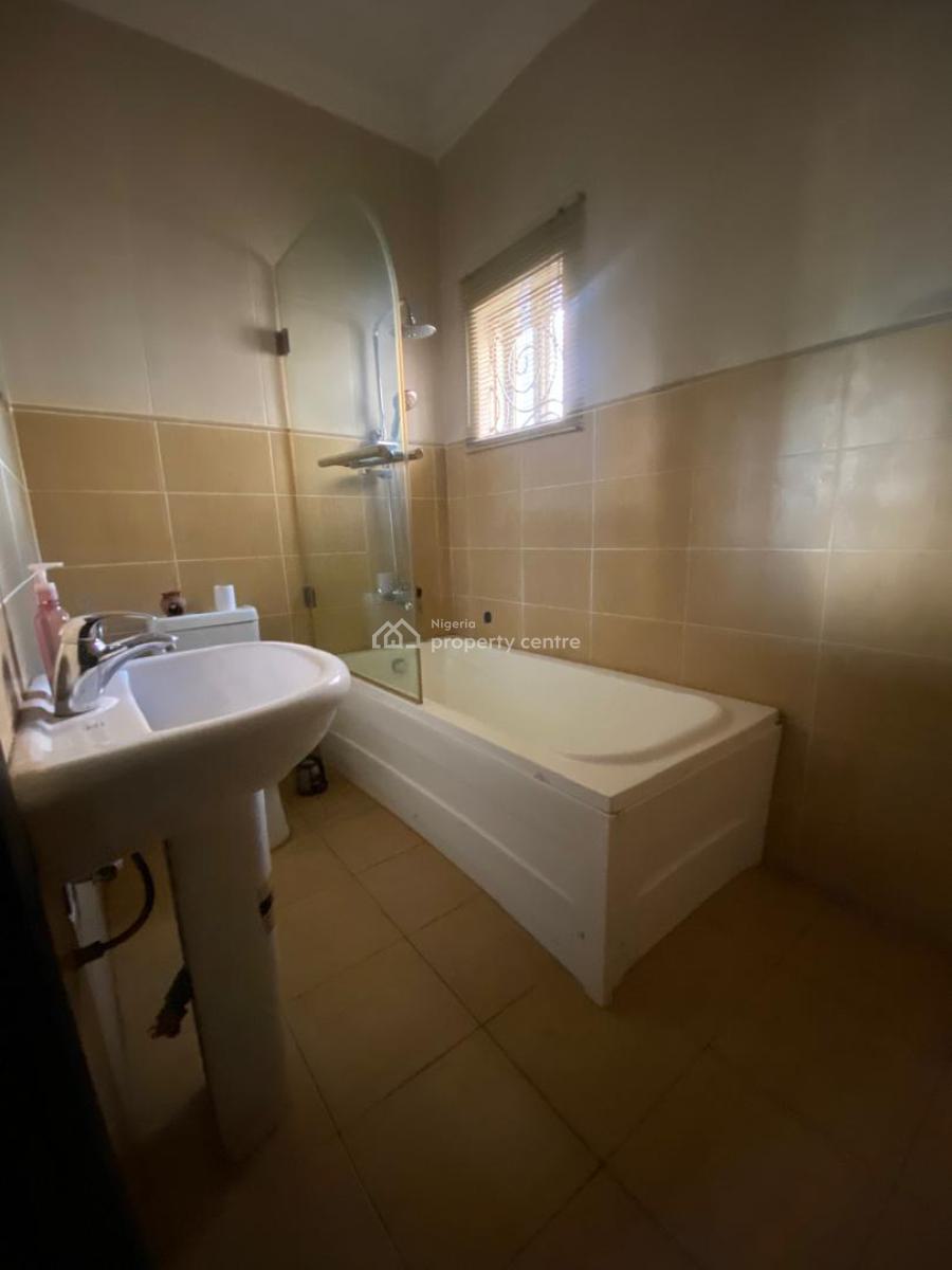 Spacious 3 Bedroom with Study and Bq, Zone D First Gate ., Apo, Abuja, Terraced Duplex for Rent