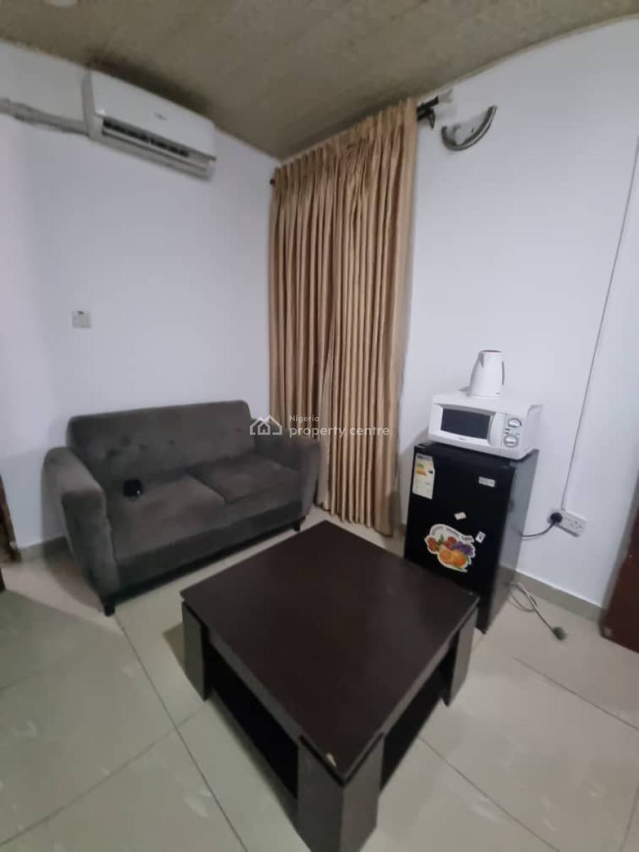 Fully Furnished and Serviced Mini Flat Apartment, Off Admiralty Way, Lekki Phase 1, Lekki, Lagos, Mini Flat (room and Parlour) for Rent