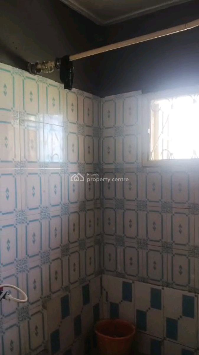 Two Bedroom Flat in Alagomeji, Yaba., Alagomeji, Yaba, Lagos, Flat / Apartment for Rent