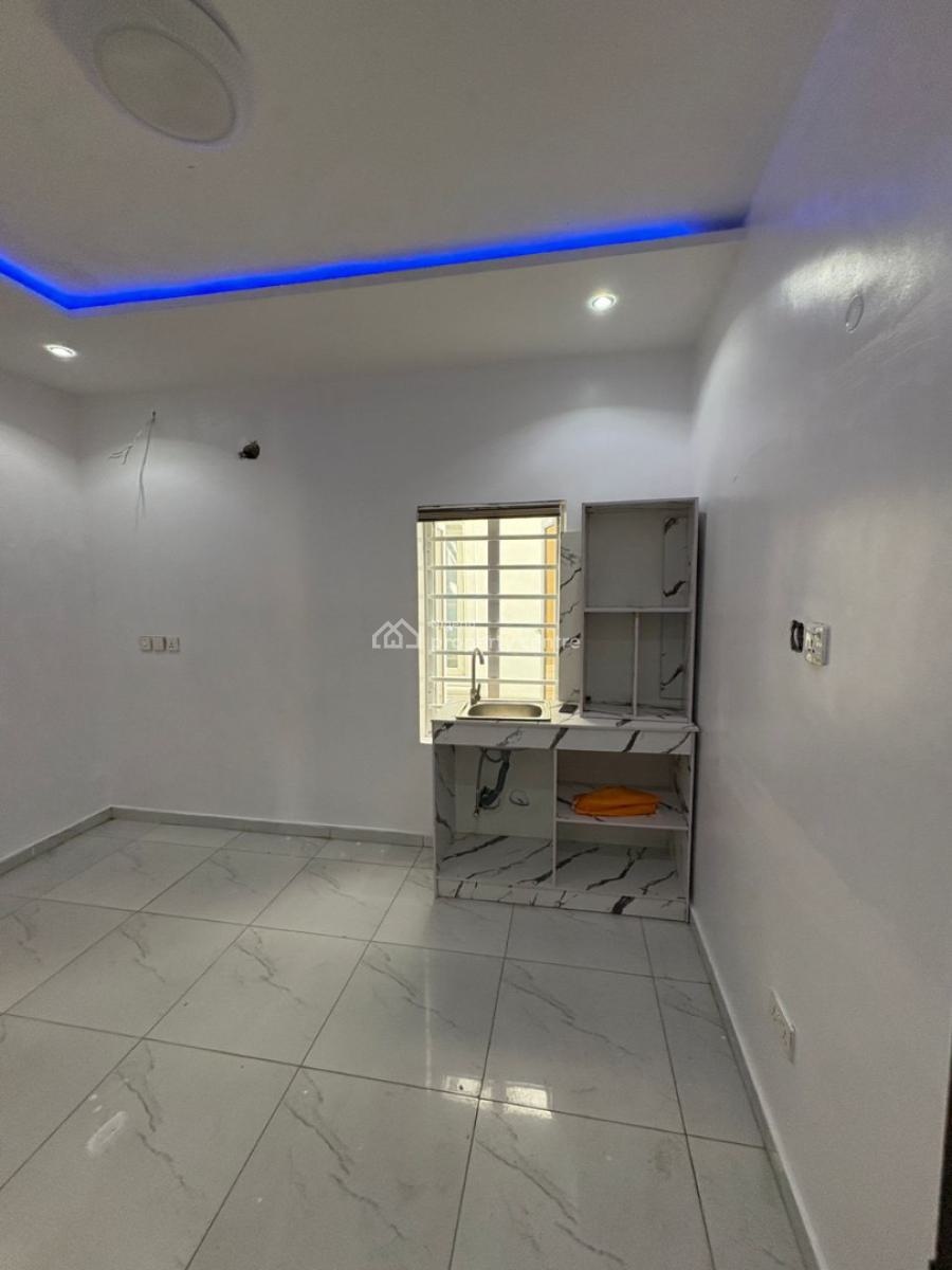 Luxury and Spacious Studio Room with Kitchen, Osapa, Lekki, Lagos, Self Contain (single Rooms) for Rent