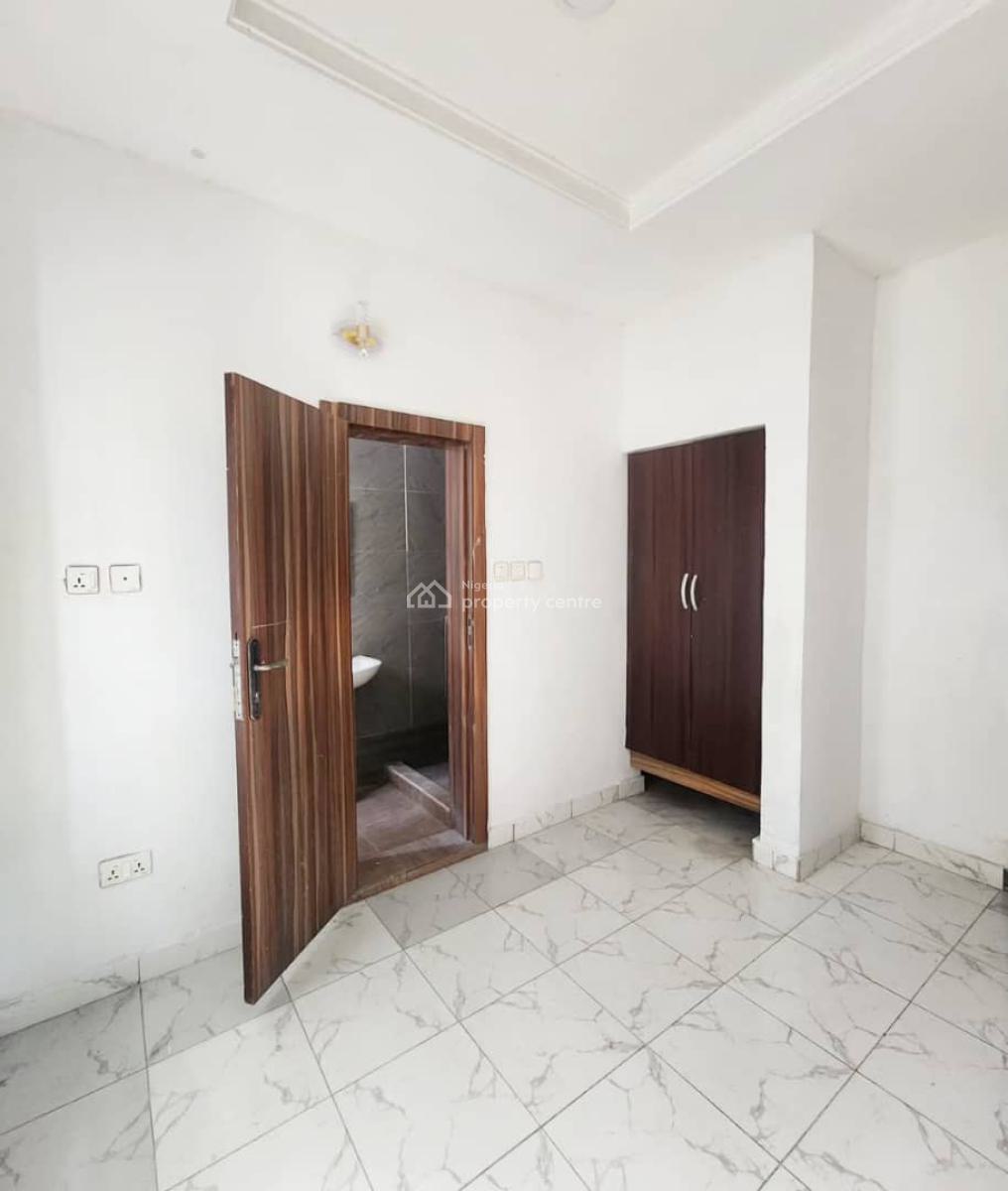 Newly Built 2bedroom Apt Fitted Kitchen Large Living Room, Ologolo, Lekki, Lagos, Flat / Apartment for Rent