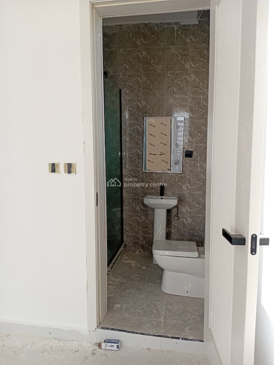 Tower of Beauty in a 2bedroom Duplex, Ologolo, Lekki, Lagos, Block of Flats for Sale