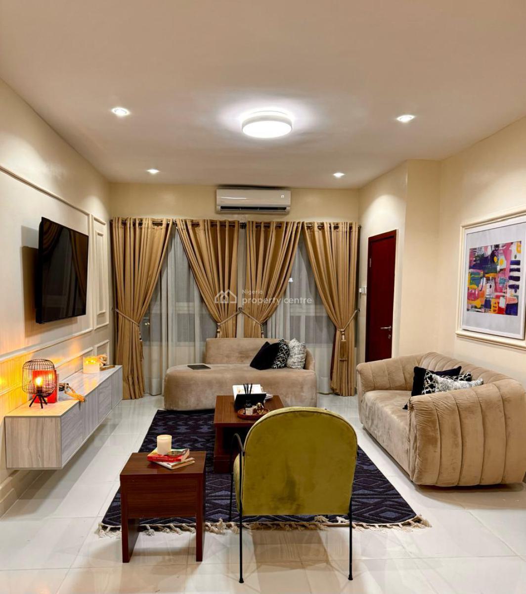 2 Bedrooms Ensuite Apartment., Olubunmi Owa Street, Admiralty Way., Lekki Phase 1, Lekki, Lagos, Flat / Apartment Short Let