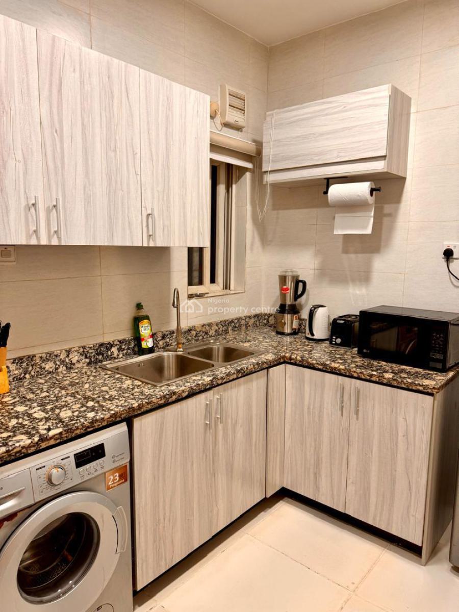 2 Bedrooms Ensuite Apartment., Olubunmi Owa Street, Admiralty Way., Lekki Phase 1, Lekki, Lagos, Flat / Apartment Short Let
