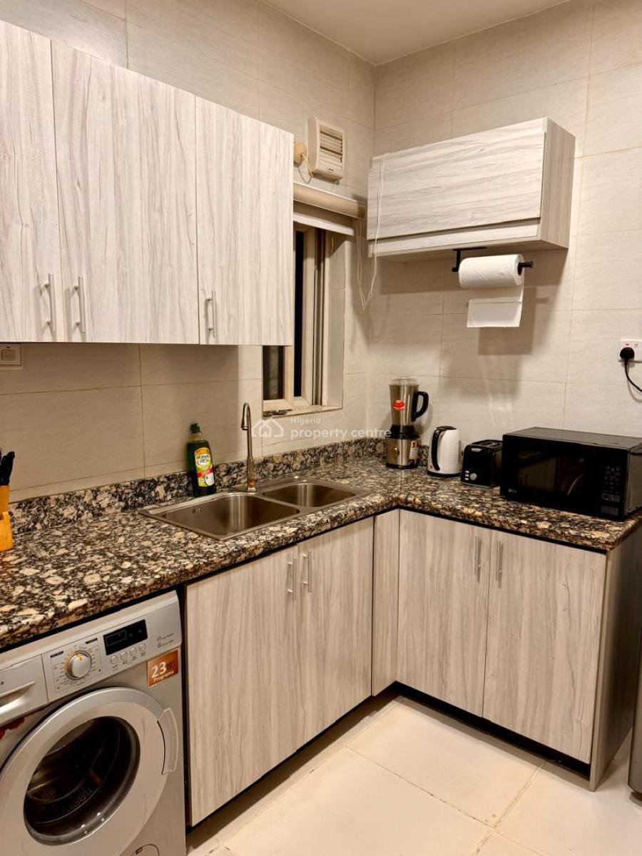 2 Bedrooms Ensuite Apartment., Olubunmi Owa Street, Admiralty Way., Lekki Phase 1, Lekki, Lagos, Flat / Apartment Short Let
