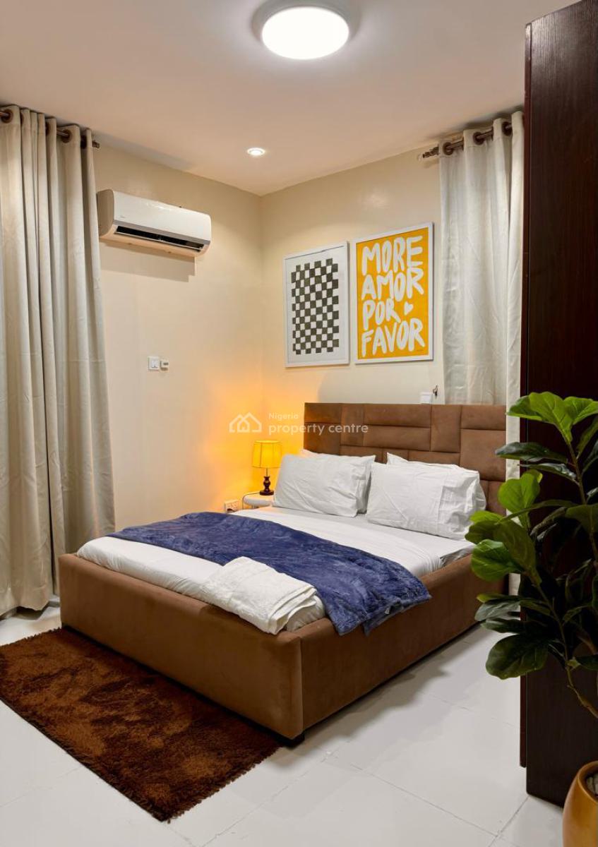 2 Bedrooms Ensuite Apartment., Olubunmi Owa Street, Admiralty Way., Lekki Phase 1, Lekki, Lagos, Flat / Apartment Short Let