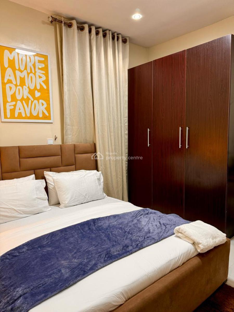 2 Bedrooms Ensuite Apartment., Olubunmi Owa Street, Admiralty Way., Lekki Phase 1, Lekki, Lagos, Flat / Apartment Short Let