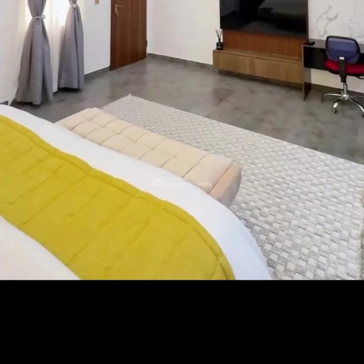 Luxury 4 Bedroom Self Compound Duplex with Ps5 and Snooker Board, Behind Emmanuel The Savior Catholic Church, Off High Court Road, Asaba, Delta, House Short Let