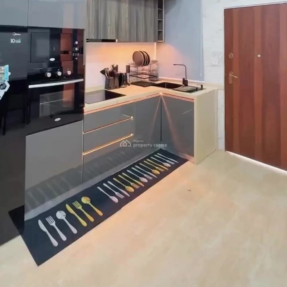 Luxury 4 Bedroom Self Compound Duplex with Ps5 and Snooker Board, Behind Emmanuel The Savior Catholic Church, Off High Court Road, Asaba, Delta, House Short Let