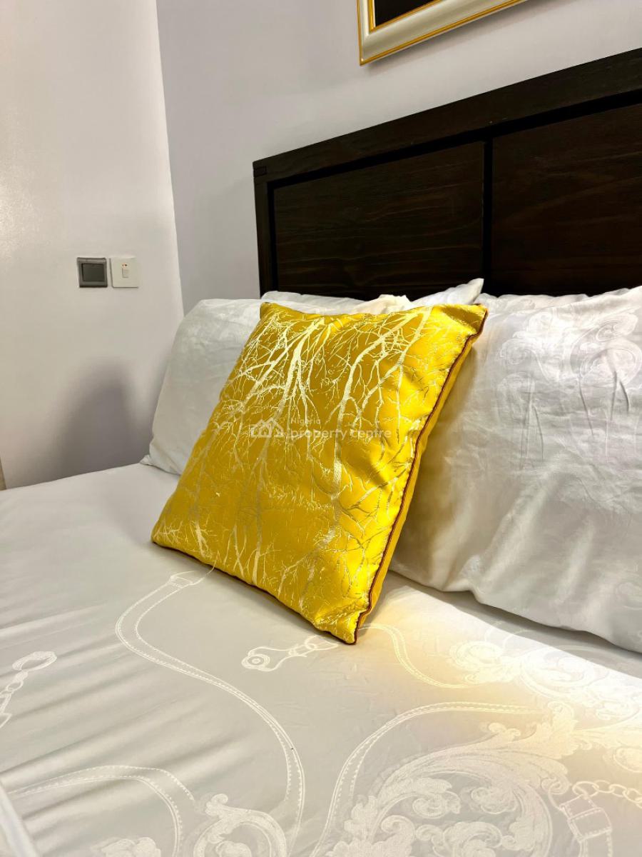 Premium 5-bedroom Ensuite Residence + Game Lounge & Backup Power, Lekki Phase 1, Lekki, Lagos, Flat / Apartment Short Let