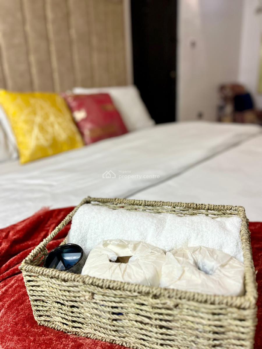 Premium 5-bedroom Ensuite Residence + Game Lounge & Backup Power, Lekki Phase 1, Lekki, Lagos, Flat / Apartment Short Let