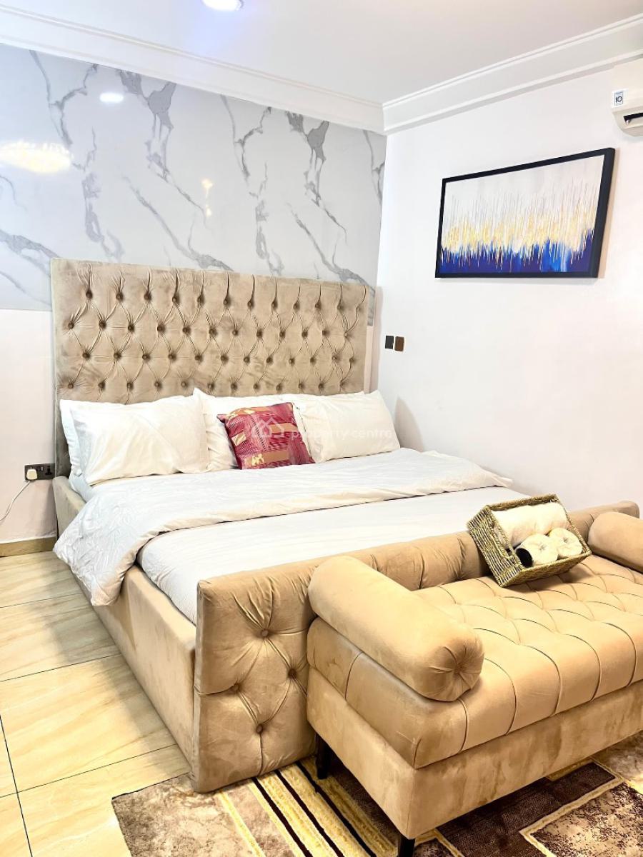 Premium 5-bedroom Ensuite Residence + Game Lounge & Backup Power, Lekki Phase 1, Lekki, Lagos, Flat / Apartment Short Let