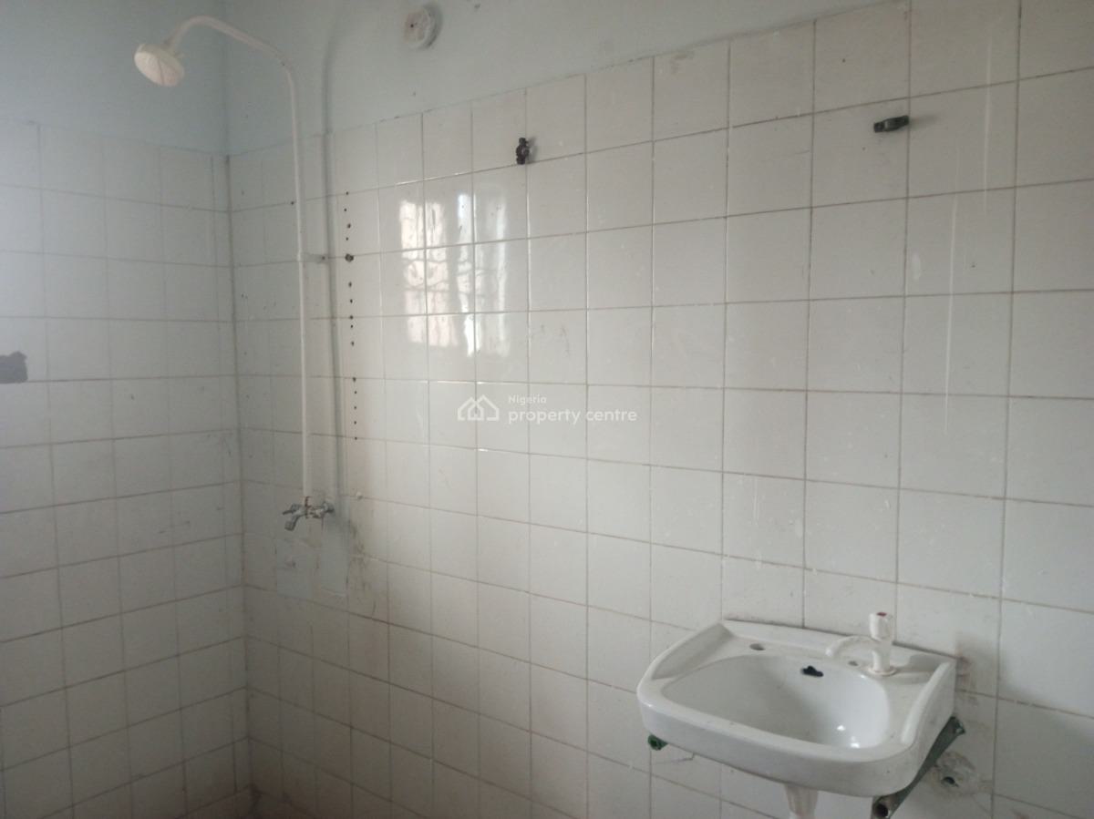 Newly Renovated 3bed Upstairs Pop in an Estate, Badore, Ajah, Lagos, Flat / Apartment for Rent